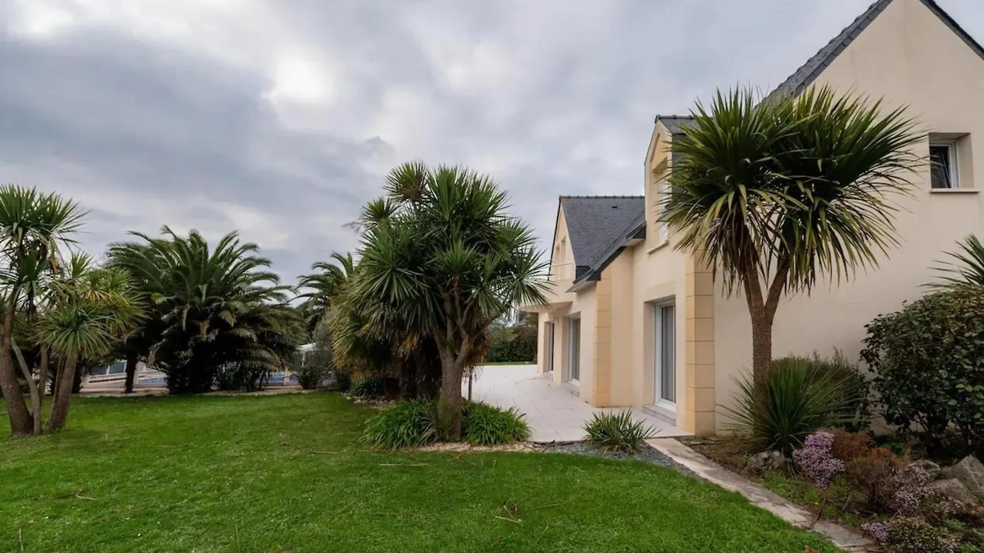 Villa Spacieuse A Plouharnel Avec Piscine Et Jacuzzi Γαλλία